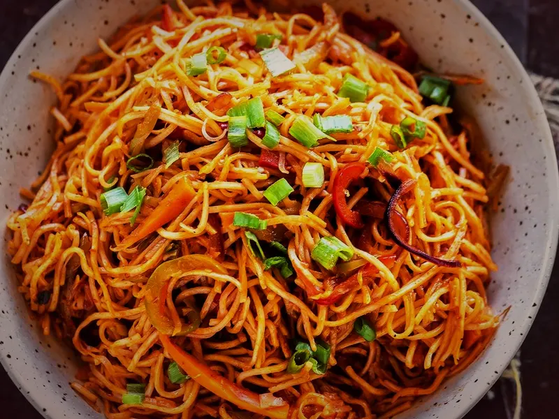 Schezwan Chicken Noodles